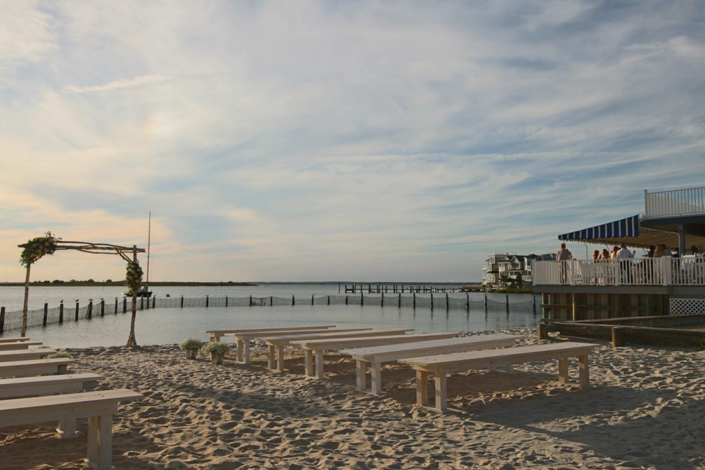 CEREMONY SPACE BRANT BEACH YACHT CLUB