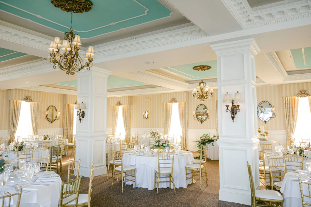 THE RECEPTION HALL AT MALLARD ISLAND YACHT CLUB